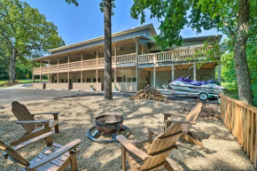 Beautiful Bull Shoals Retreat with Lake View!